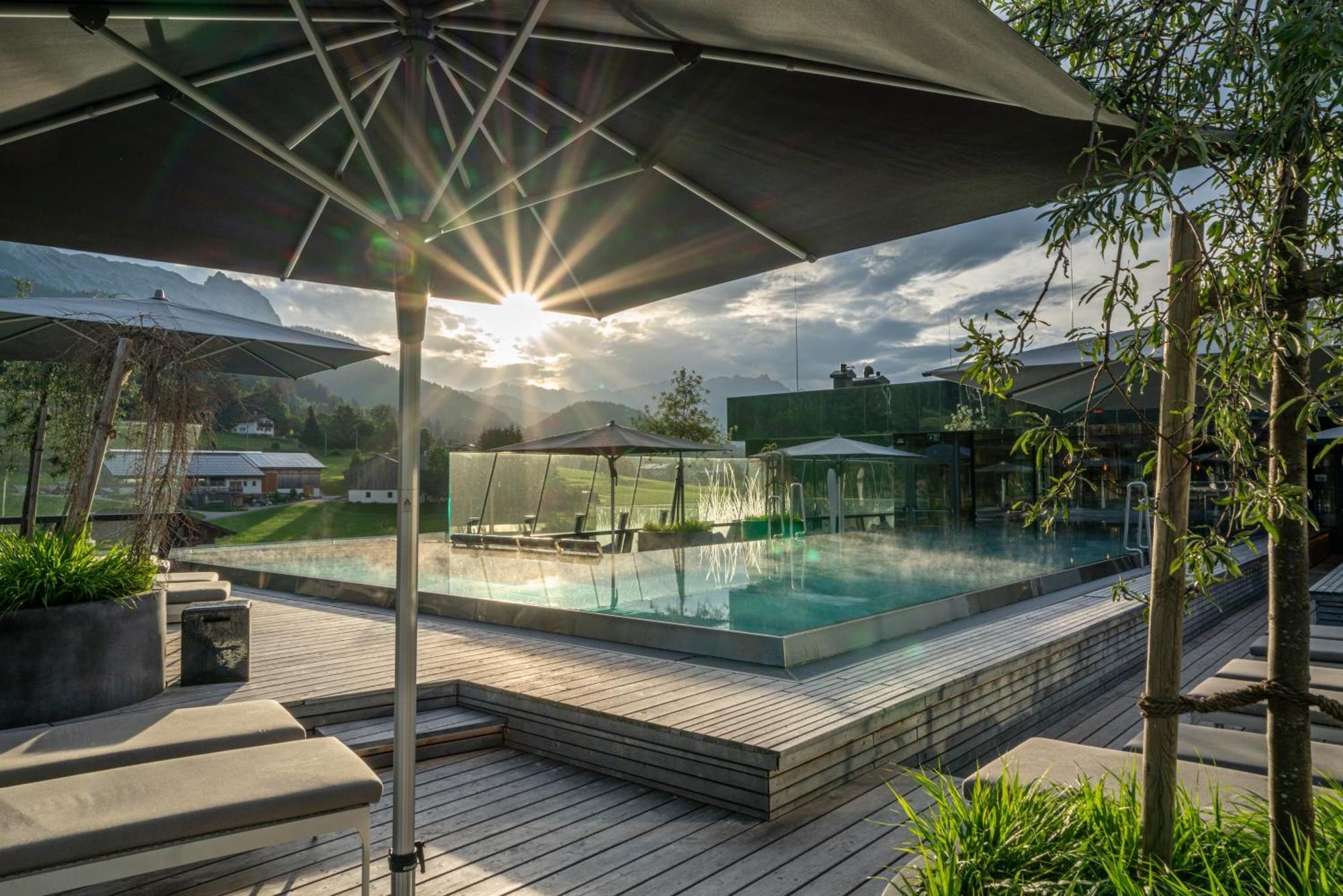 Hotel Salzburger Hof Леоганг Экстерьер фото