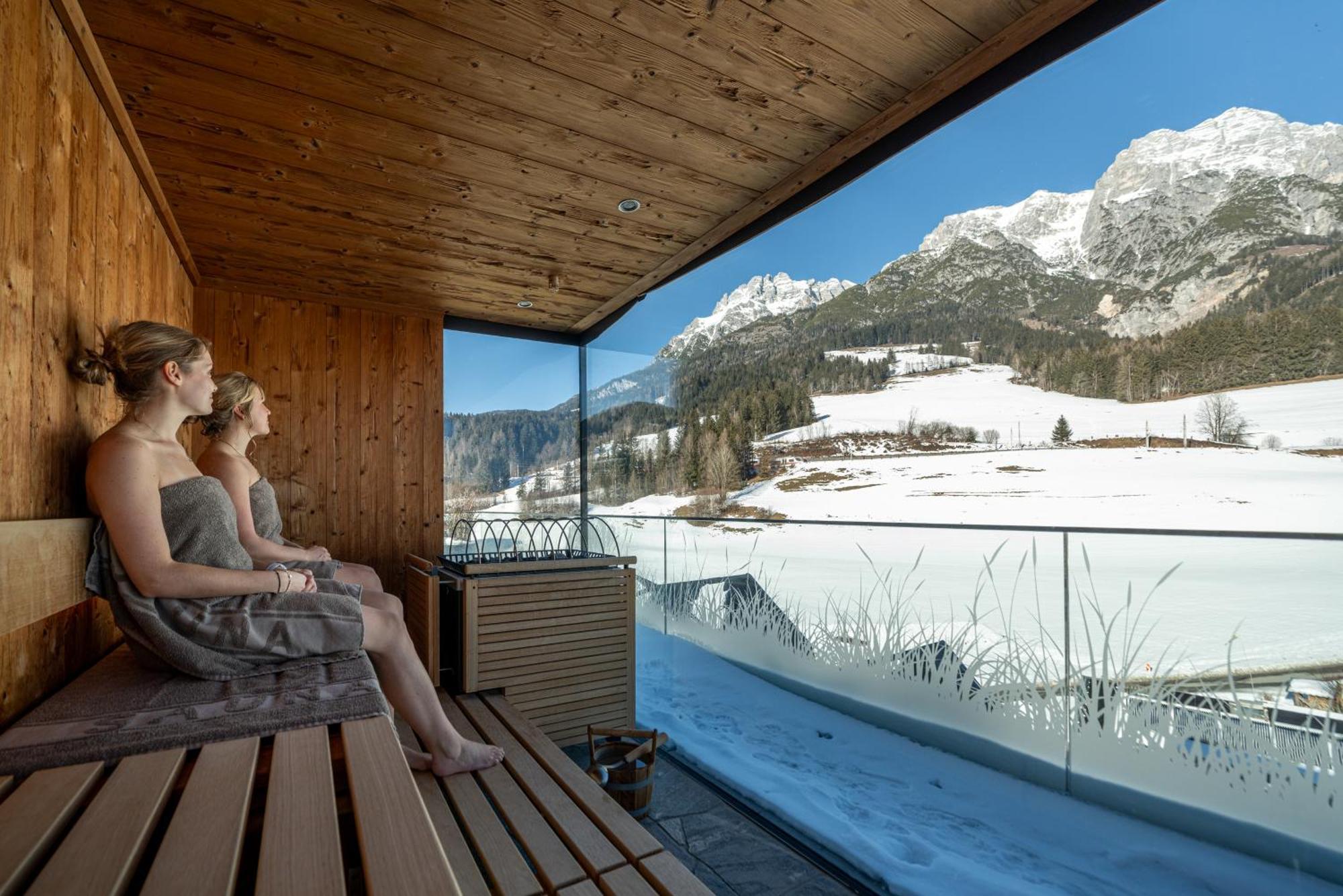 Hotel Salzburger Hof Леоганг Экстерьер фото