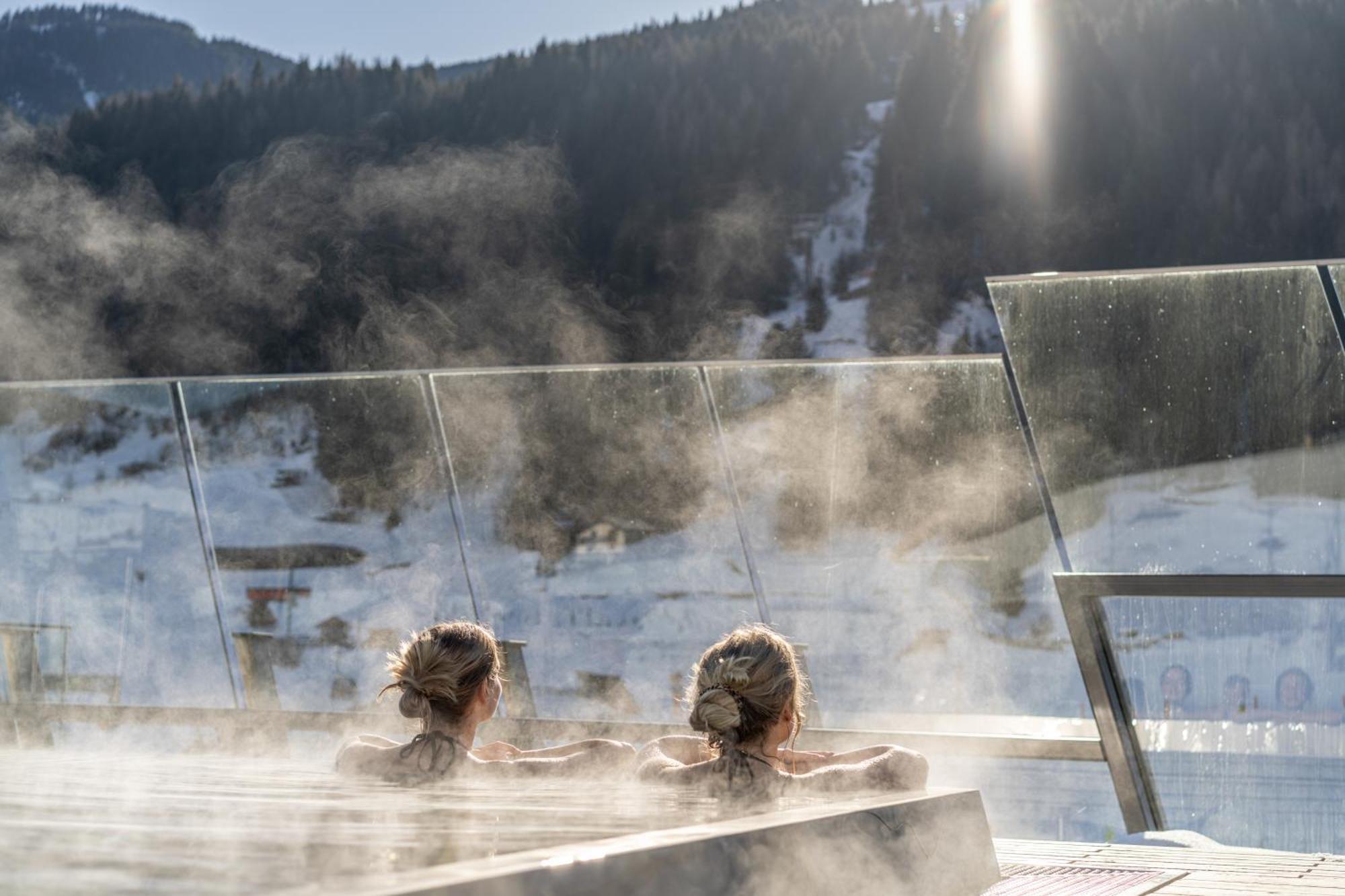 Hotel Salzburger Hof Леоганг Экстерьер фото